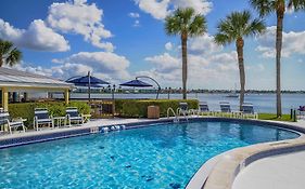 Charter Club Resort Naples Bay